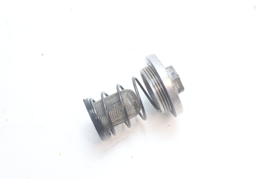 photo de TAPPO OLIO MOTORE HONDA PCX (JF28) 125 (2009 - 2011) - Altra angolazione