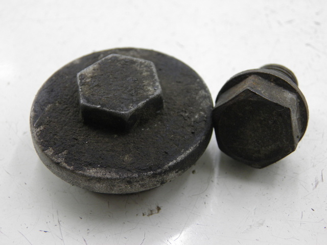 photo de TAPPO CARTER OLIO PEUGEOT V-CLIC VCLIC 50 (2007 - 2013) - Vista principale