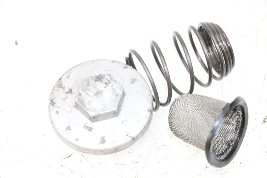 photo de TAPPO OLIO MOTORE PEUGEOT VIVACITY 125 (2010 - 2017) - Zoom sullo stato d'uso