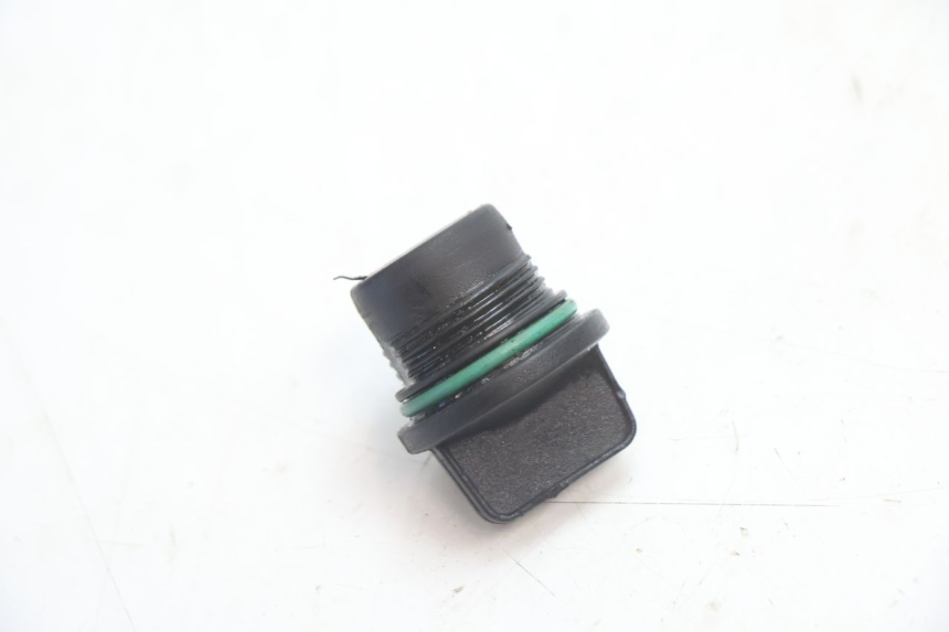 photo de TAPPO OLIO MOTORE DUCATI SS IE DS CARENEE 1000 (2002 - 2006) - Zoom sullo stato d'uso