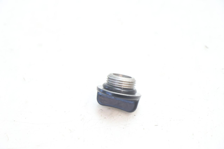 photo de TAPPO OLIO MOTORE SUZUKI SV S 650 (1999 - 2002) - Zoom sullo stato d'uso