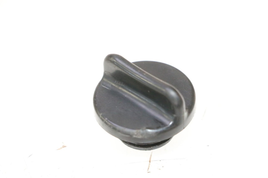 photo de TAPPO OLIO MOTORE SUZUKI SV S 650 (2003 - 2009) - Vista principale