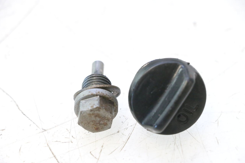 photo de TAPPO OLIO MOTORE HUSABERG TE 250 (2011 - 2014) - Zoom sullo stato d'uso