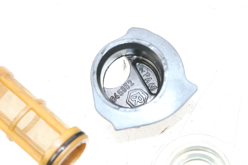 photo de TAPPO COPERCHIO OLIO PIAGGIO XEVO - X EVO 125 (2007 - 2017) - Primo piano tecnico