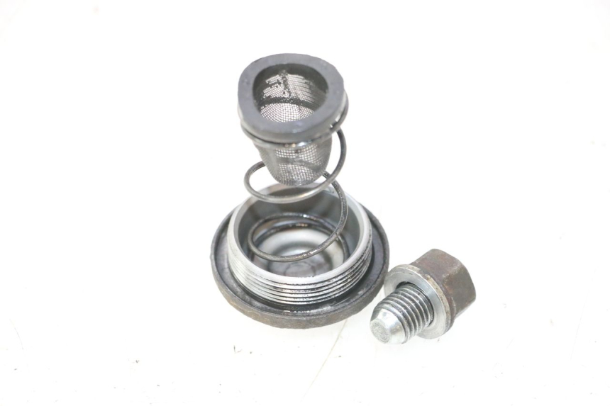 photo de TAPPO OLIO MOTORE SMC XROAD 150 - Dettaglio del componente