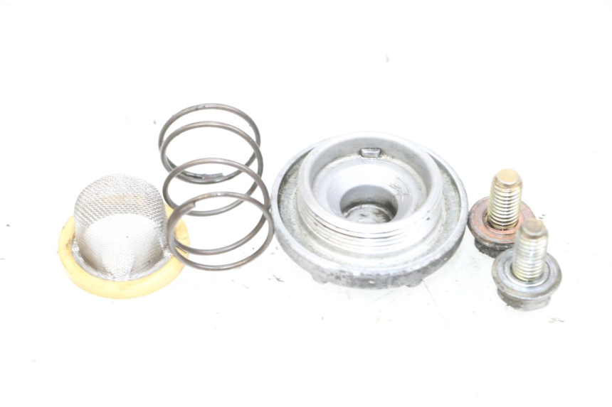 photo de TAPPO OLIO MOTORE YAMAHA YP MAJESTY 125 (2002 - 2006) - Zoom sullo stato d'uso