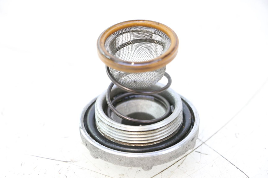 photo de TAPPO OLIO MOTORE YAMAHA YP MAJESTY 125 (1998 - 2001) - Dettaglio del componente