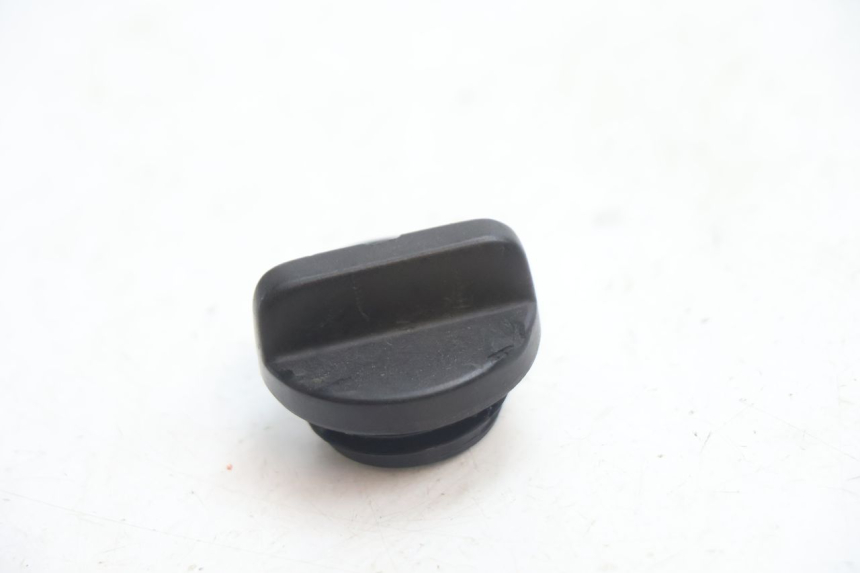 photo de TAPPO OLIO MOTORE YAMAHA YZF R GENESIS 750 (1993 - 1998) - Zoom sullo stato d'uso
