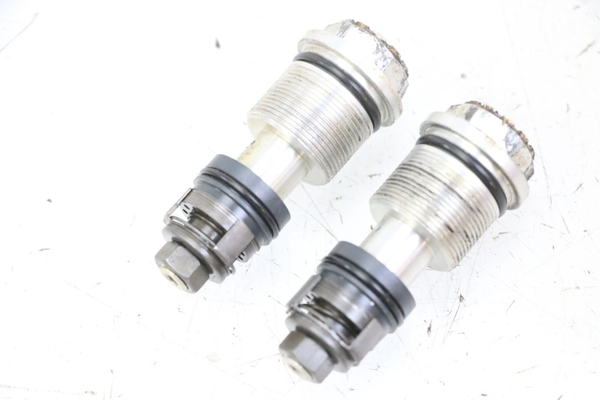 photo de TAPPO FORCELLA HONDA CR 85 (2003 - 2007) - Dettaglio del componente
