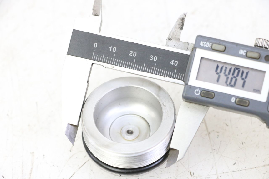 photo de TAPPO FORCELLA APRILIA ETX 125 (1998 - 2002) - Dettaglio del componente