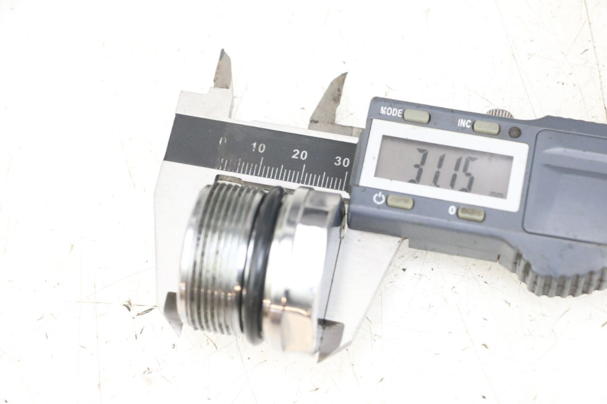 photo de TAPPO FORCELLA HARLEY DAVIDSON SPORTSTER XL CUSTOM 1200 (2003 - 2004) - Dettaglio del componente