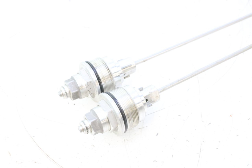 photo de TAPPO FORCELLA DUCATI SS IE DS CARENEE 1000 (2002 - 2006) - Stato della superficie e materiale