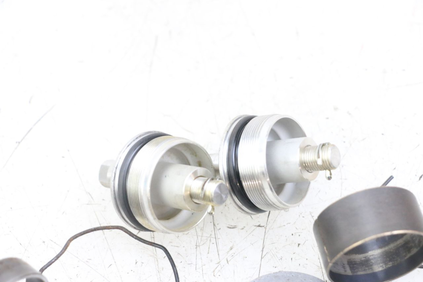 photo de TAPPO FORCELLA SUZUKI GSX F GSXF 650 (2007 - 2015) - Zoom sullo stato d'uso