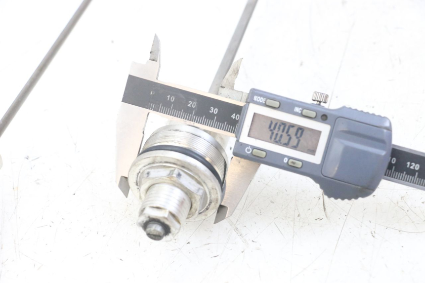 photo de TAPPO FORCELLA YAMAHA TDM ABS 900 (2002 - 2014) - Dettaglio del componente