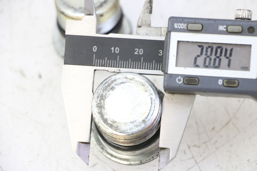 photo de TAPPO FORCELLA PIAGGIO X9 EVOLUTION 125 (2003 - 2007) - Zoom sullo stato d'uso