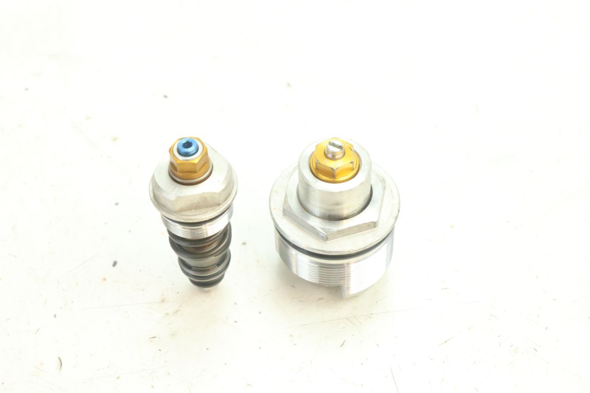 photo de TAPPO FORCELLA YAMAHA YZF R6 600 (2008 - 2009) - Dettaglio del componente