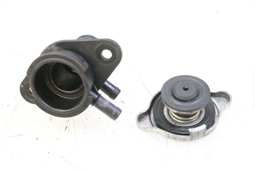 photo de TAPPO DEL RADIATORE BMW C1 125 (2000 - 2003) - Dettaglio del componente