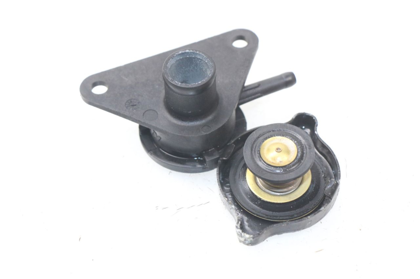 photo de TAPPO DEL RADIATORE SUZUKI BURGMAN 125 (2007 - 2014) - Zoom sullo stato d'uso