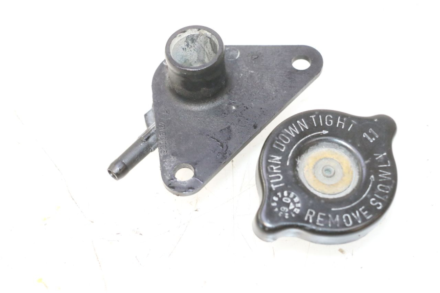 photo de TAPPO DEL RADIATORE SUZUKI BURGMAN 125 (2007 - 2014) - Zoom sullo stato d'uso