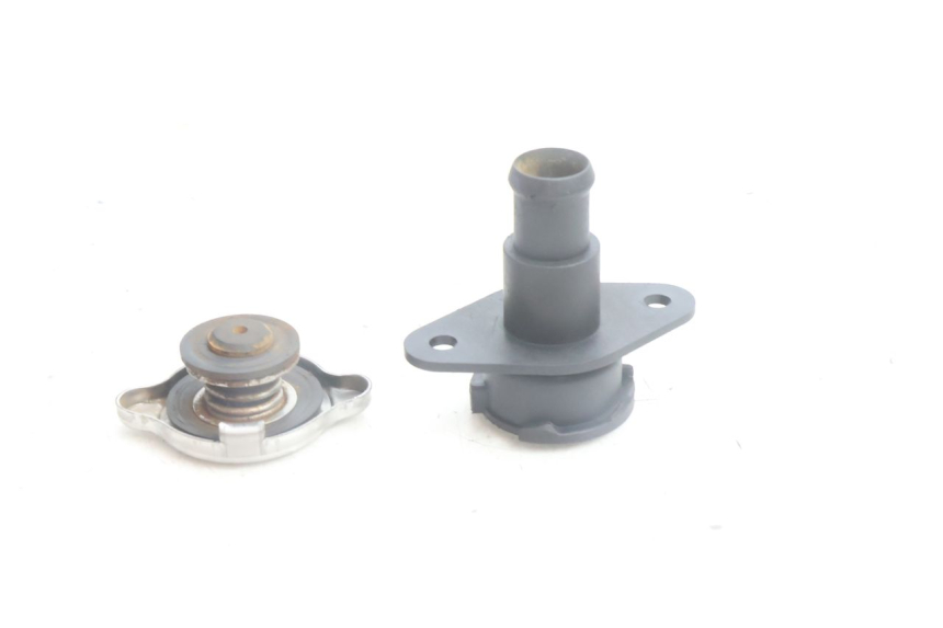 photo de TAPPO DEL RADIATORE BMW C1 125 (2000 - 2003) - Zoom sullo stato d'uso