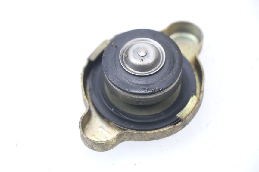 photo de TAPPO DEL RADIATORE HONDA CBR 929 RR FIREBLADE 900 (2000 - 2001) - Dettaglio del componente