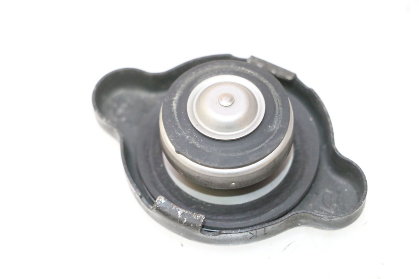 photo de RADIATORE KAWASAKI ER-6 ER6 N 650 (2005 - 2009) - Zoom sullo stato d'uso