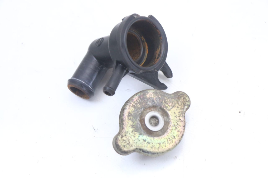 photo de TAPPO DEL RADIATORE HONDA FES PANTHEON 2T 125 (1998 - 2002) - Dettaglio del componente