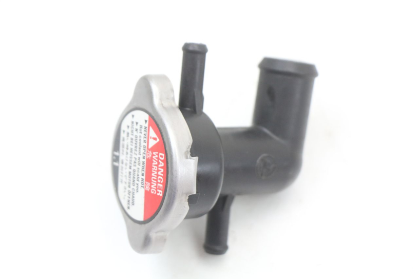 photo de RADIATORE HONDA FJS SILVER WING SILVERWING 400 (2005 - 2008) - Primo piano tecnico