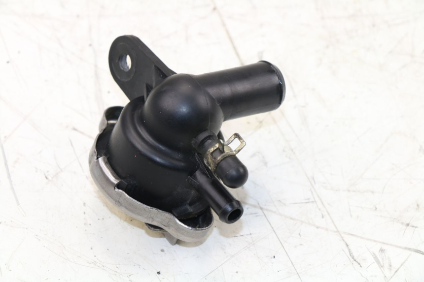 photo de TAPPO DEL RADIATORE SYM GTS EFI 125 (2012 - 2016) - Zoom sullo stato d'uso