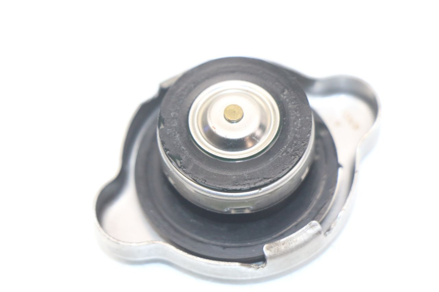 photo de TAPPO DEL RADIATORE HONDA INTEGRA NC D 750 (2016 - 2018) - Zoom sullo stato d'uso