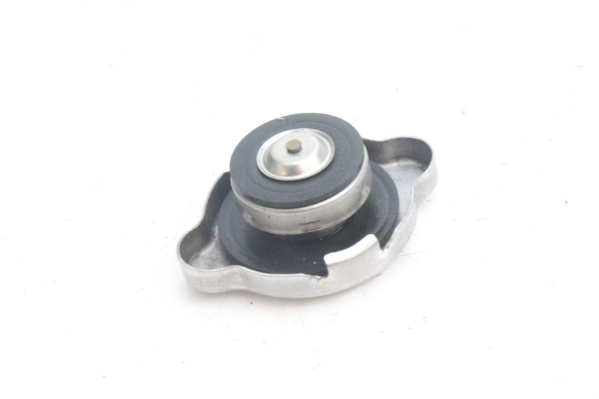 photo de TAPPO DEL RADIATORE HONDA PCX (JF28) 125 (2009 - 2011) - Dettaglio del componente