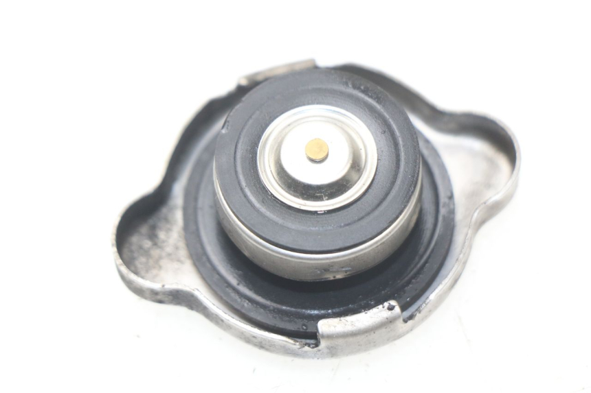 photo de TAPPO DEL RADIATORE HONDA PCX (JF47) 125 (2012 - 2013) - Dettaglio del componente