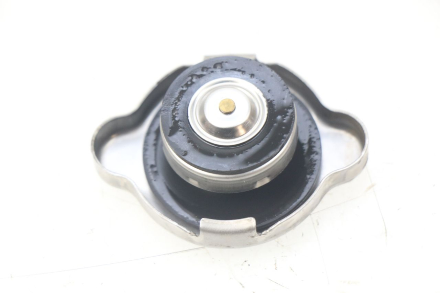 photo de TAPPO DEL RADIATORE HONDA PCX (JF57/JF64) 125 (2014 - 2018) - Dettaglio del componente