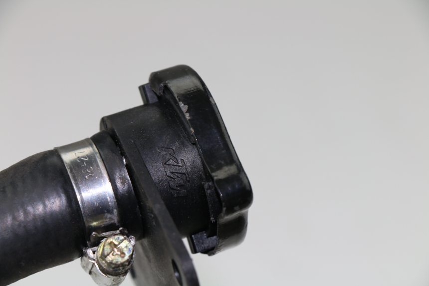 photo de TAPPO DEL RADIATORE SUZUKI UH BURGMAN 125 (2002 - 2006) - Ricambio usato controllato