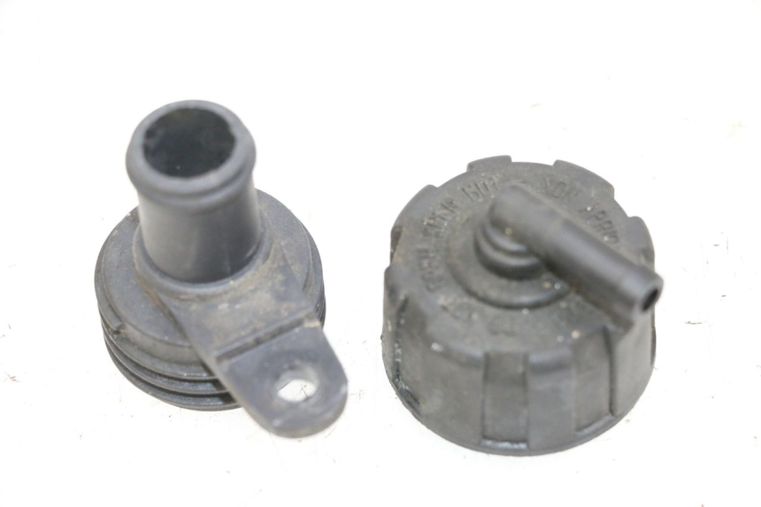 photo de TAPPO DEL RADIATORE YAMAHA X-MAX XMAX 125 (2010 - 2013) - Vista principale