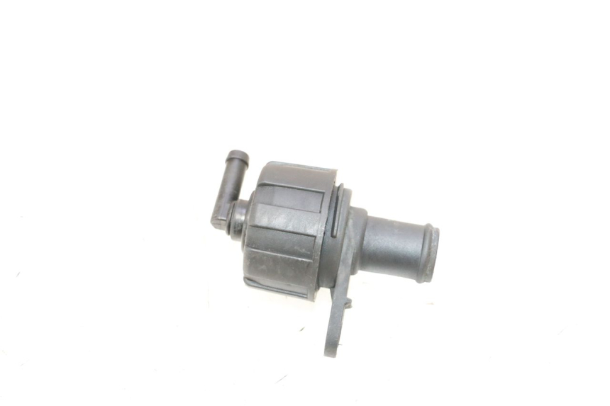 photo de TAPPO DEL RADIATORE YAMAHA X-MAX XMAX 125 (2010 - 2013) - Primo piano tecnico