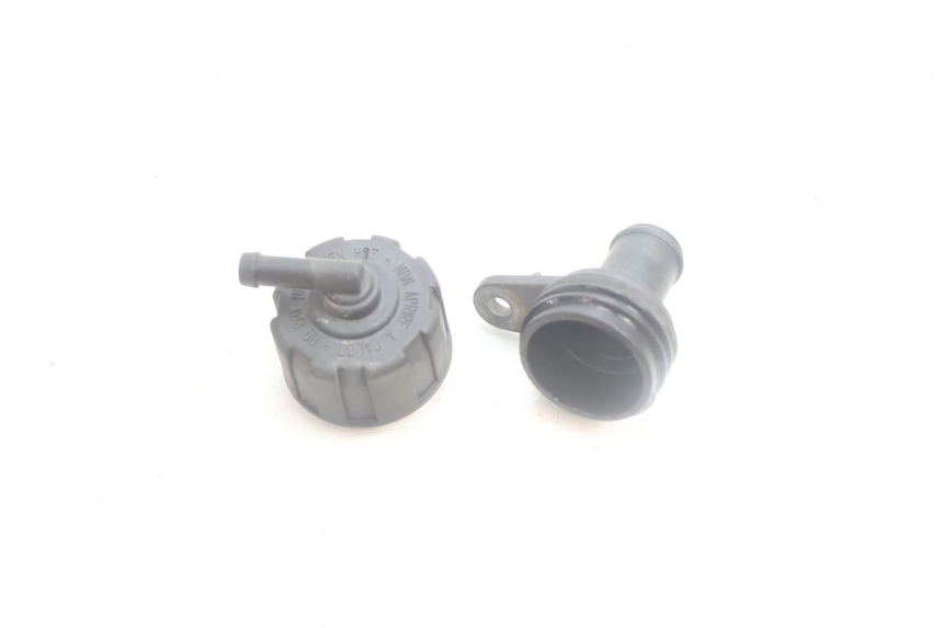 photo de TAPPO DEL RADIATORE YAMAHA XMAX X-MAX 125 (2006 - 2009) - Dettaglio del componente
