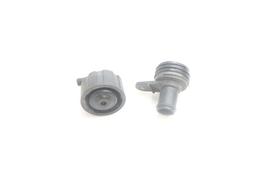 photo de TAPPO DEL RADIATORE YAMAHA XMAX X-MAX 125 (2006 - 2009) - Zoom sullo stato d'uso