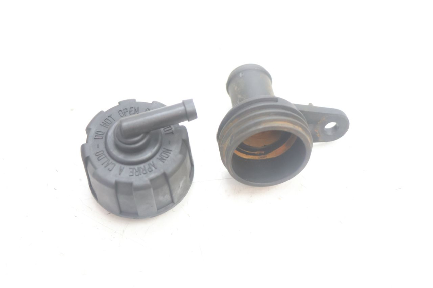 photo de TAPPO DEL RADIATORE YAMAHA XMAX X-MAX 125 (2006 - 2009) - Dettaglio del componente
