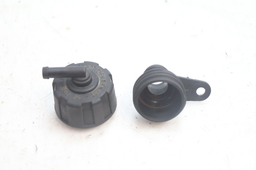 photo de TAPPO DEL RADIATORE YAMAHA XMAX X-MAX 125 (2006 - 2009) - Vista principale