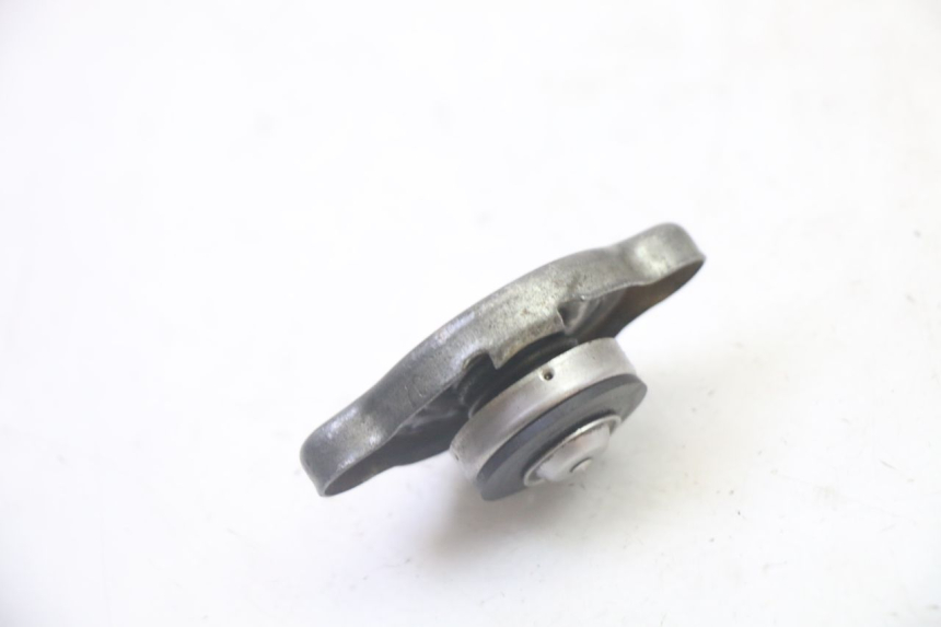 photo de TAPPO DEL RADIATORE YAMAHA YZ 125 (1998 - 2005) - Dettaglio del componente