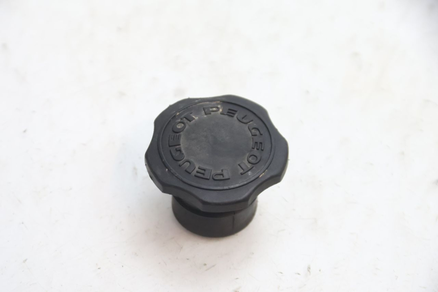 photo de TAPPO SERBATOIO PEUGEOT 103 SPX CLIP 50 (1989 - 1992) - Dettaglio del componente