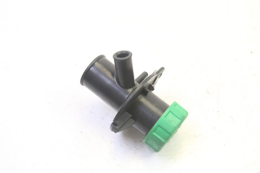 photo de TAPPO SERBATOIO QUADRO 4 4D 350 (2015 - 2018) - Primo piano tecnico