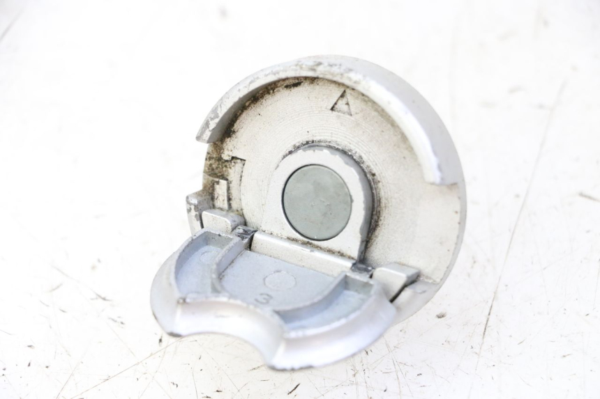 photo de TAPPO SERBATOIO CARBURANTE KYMCO AGILITY 4T 50 (2018 - 2022) - Vista principale