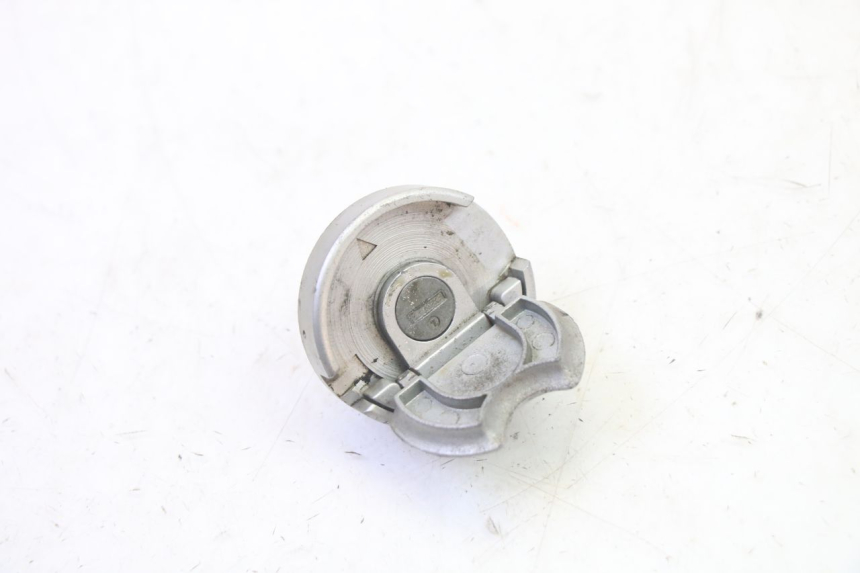 photo de TAPPO SERBATOIO KYMCO AGILITY NAKED RENOUVO 2T 50 (2011 - 2018) - Dettaglio del componente