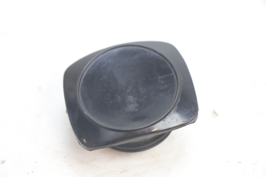 photo de TAPPO SERBATOIO CARBURANTE PEUGEOT BUXY 50 (1993 - 1998) - Zoom sullo stato d'uso