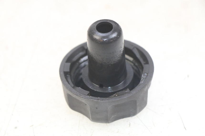 photo de TAPPO SERBATOIO CARBURANTE YAMAHA BW'S EASY 50 (2013 - 2016) - Zoom sullo stato d'uso