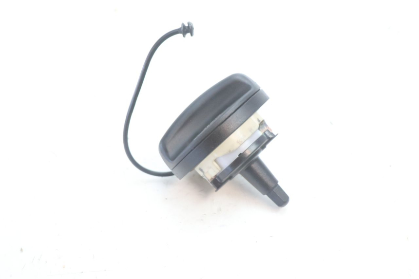 photo de TAPPO SERBATOIO CARBURANTE BMW C SPORT 650 (2015 - 2021) - Altra angolazione