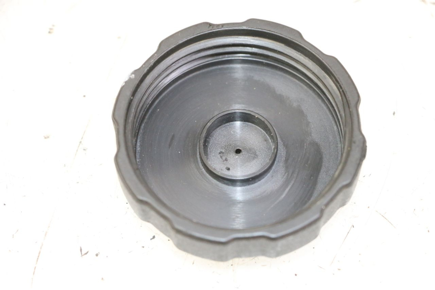 photo de TAPPO SERBATOIO CARBURANTE PEUGEOT CITYSTAR 50 (2013 - 2017) - Dettaglio del componente