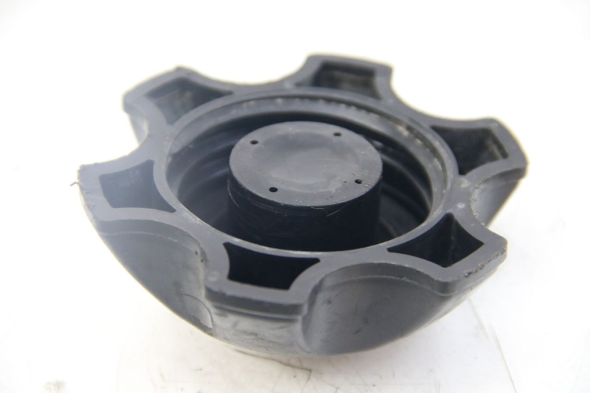 photo de TAPPO SERBATOIO CARBURANTE HONDA CRF CR-F 100 (2004 - 2013) - Dettaglio del componente